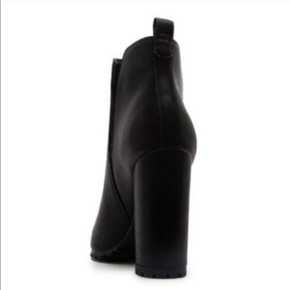 NWT Ankle Booties with Side Slit / Black - Picture 5 of 6